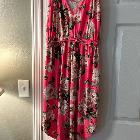 Gorgeous soft dress - Picture 2 of 8